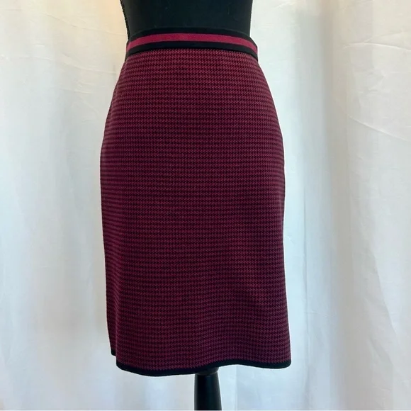 KARL Lagerfeld red Burgundy black geometric print knit pencil skirt Sz M NWT - Picture 2 of 11